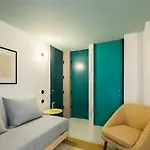 Hotel Covelo - The Original And