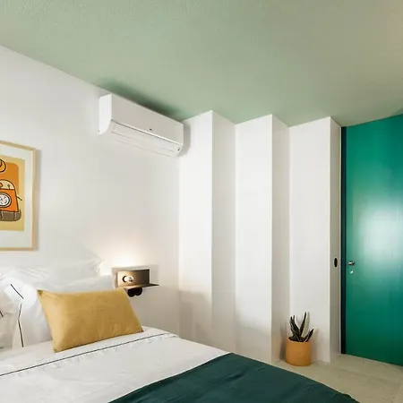 Hotel Covelo - The Original And