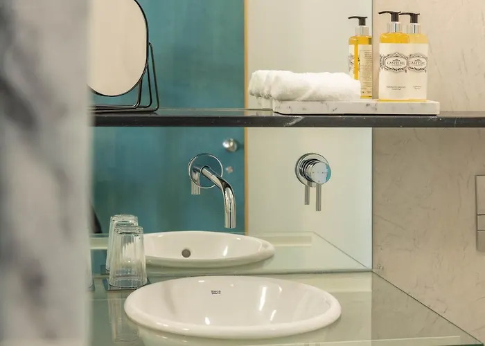 Hotel Covelo - The Original And