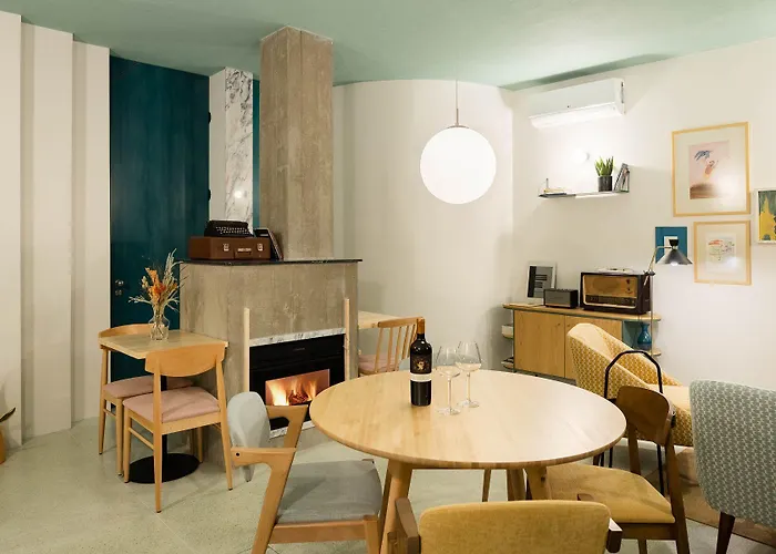 Hotel Covelo - The Original And